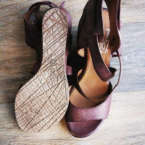 Miz Mooz Braden wedge sandal, Brand New